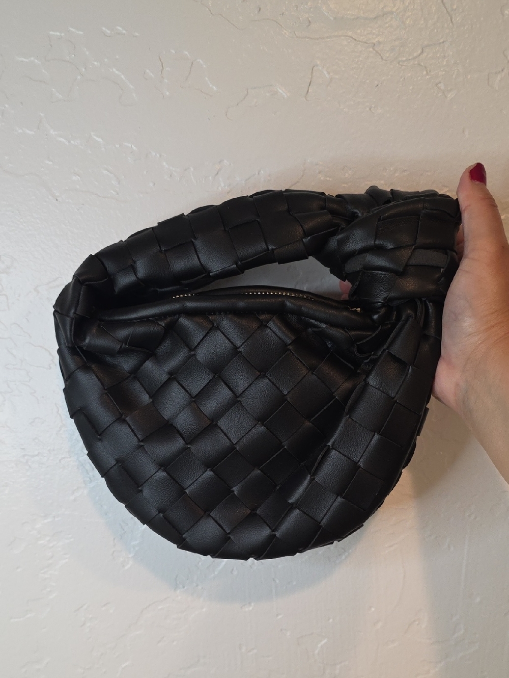 Woven Knot Handle Shoulder Bag - Black